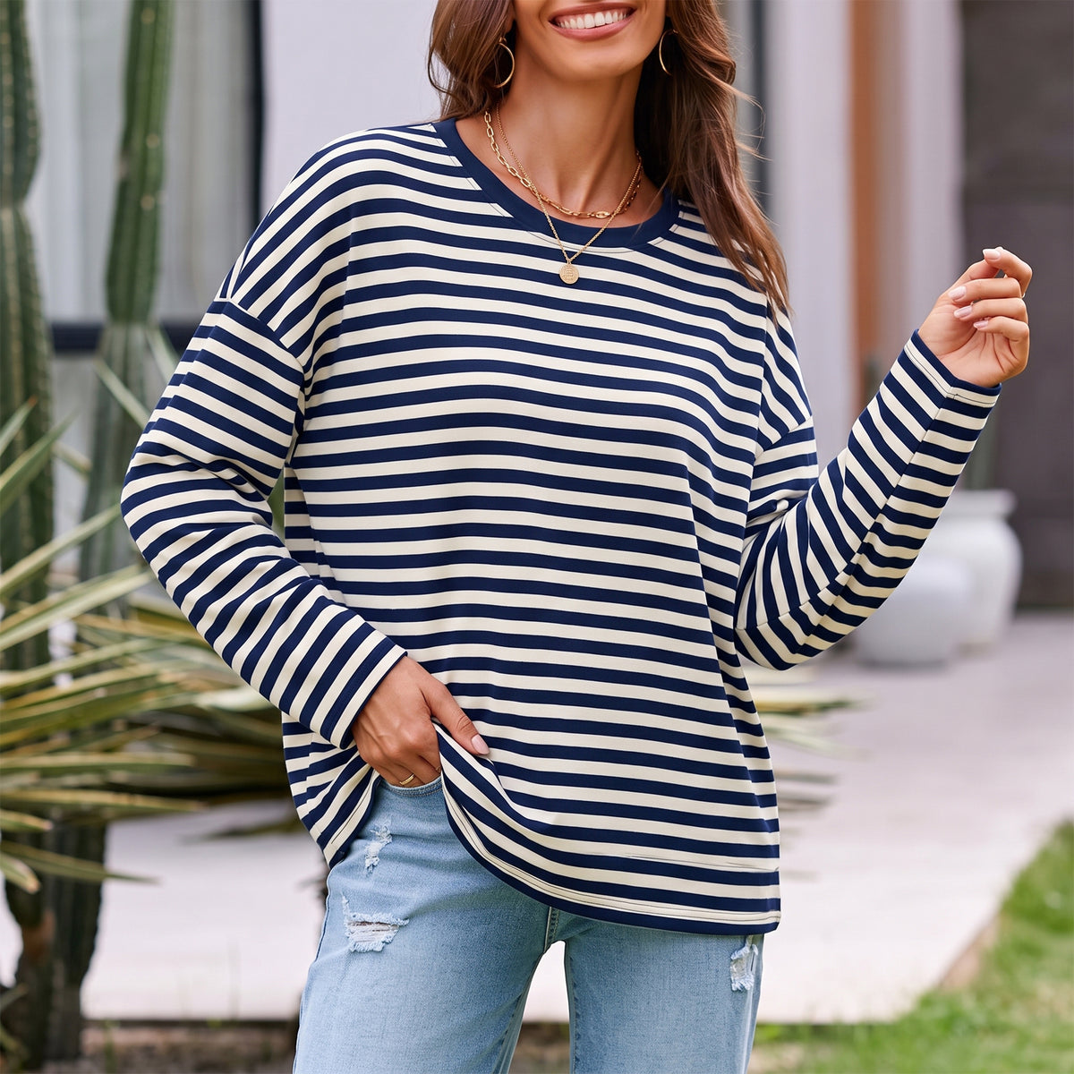 Long Sleeve Shirts for Women Striped Crewneck Oversized T Shirt Casual Pullover Top for Spring, Fall and Winter