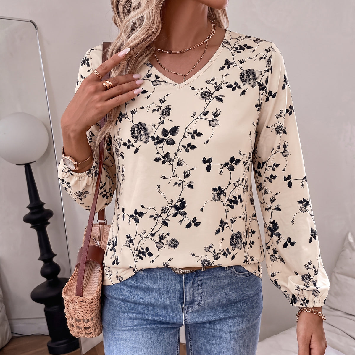 Women's Long Sleeve Floral Blouses V Neck Casual Tops Lightweight Printed Shirts for Spring Fall Winter Available in Plus Size